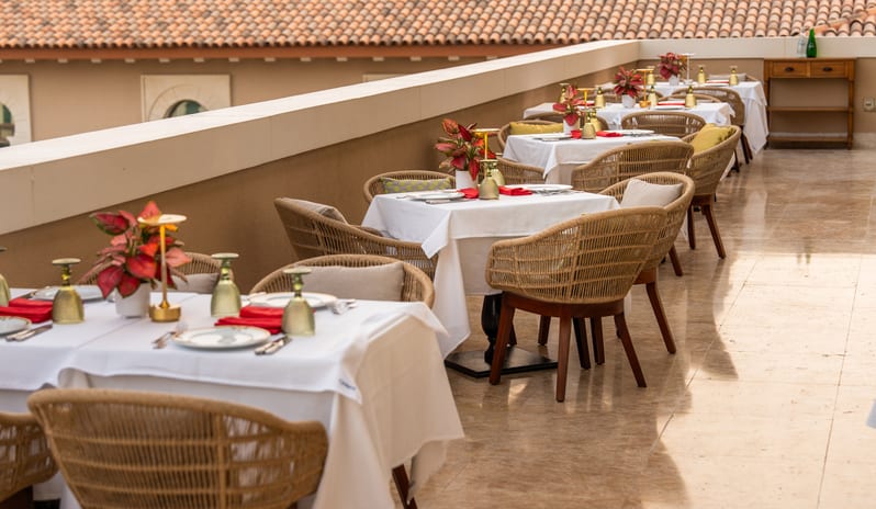 middle-east-holidays-abu-dhabi-rixos-premium-saadiyat-island-hotel-orient-restaurant-sunset-picture